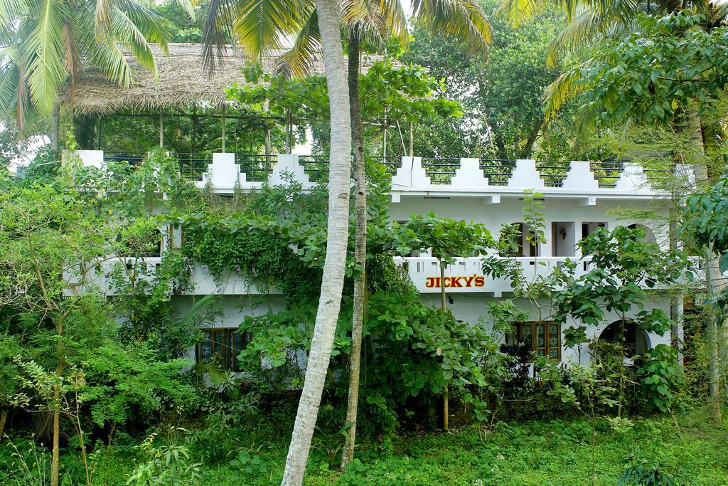 Jickys Nest Hotel Varkala Ruang foto